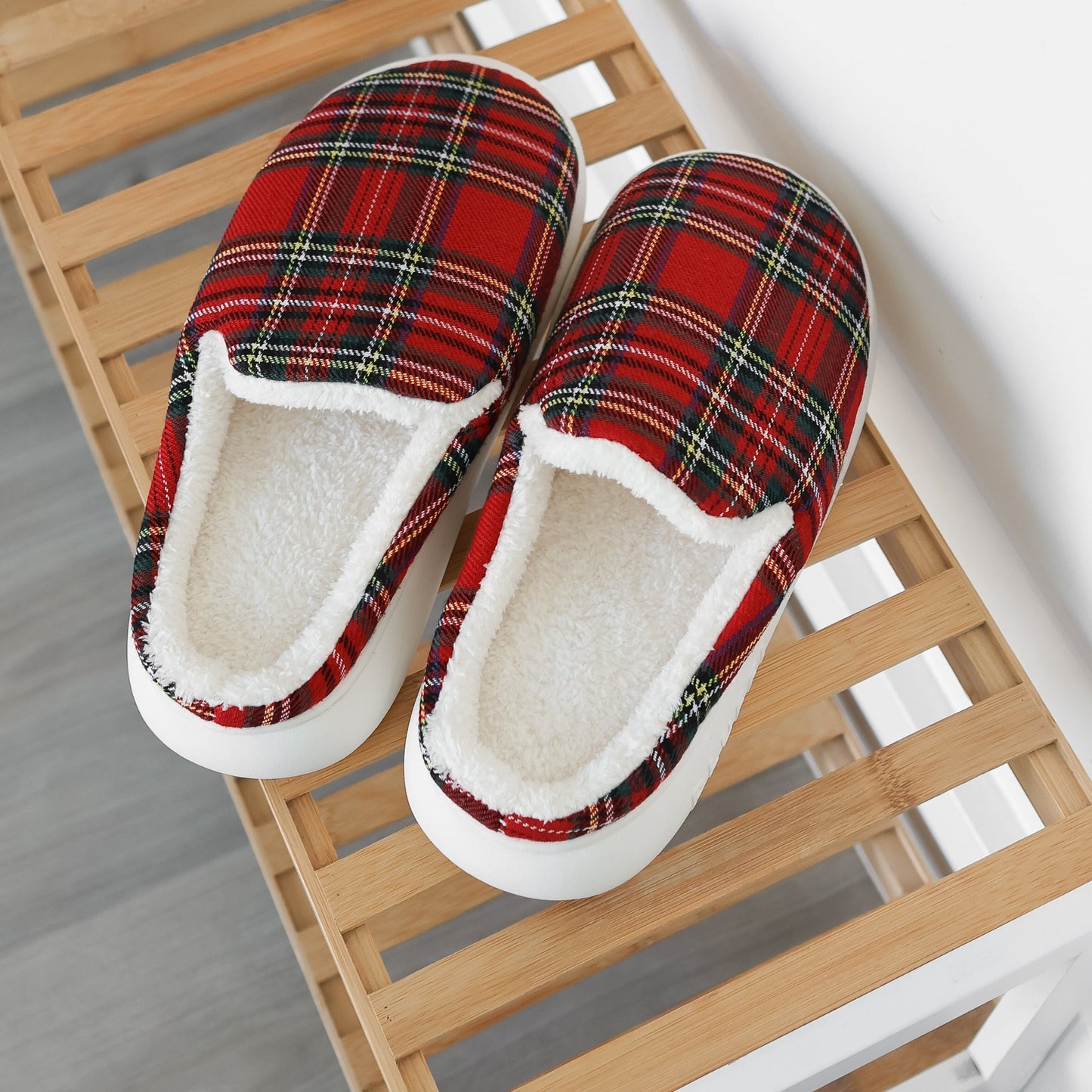 Pluffi Hausschuhe – Plaid Edition